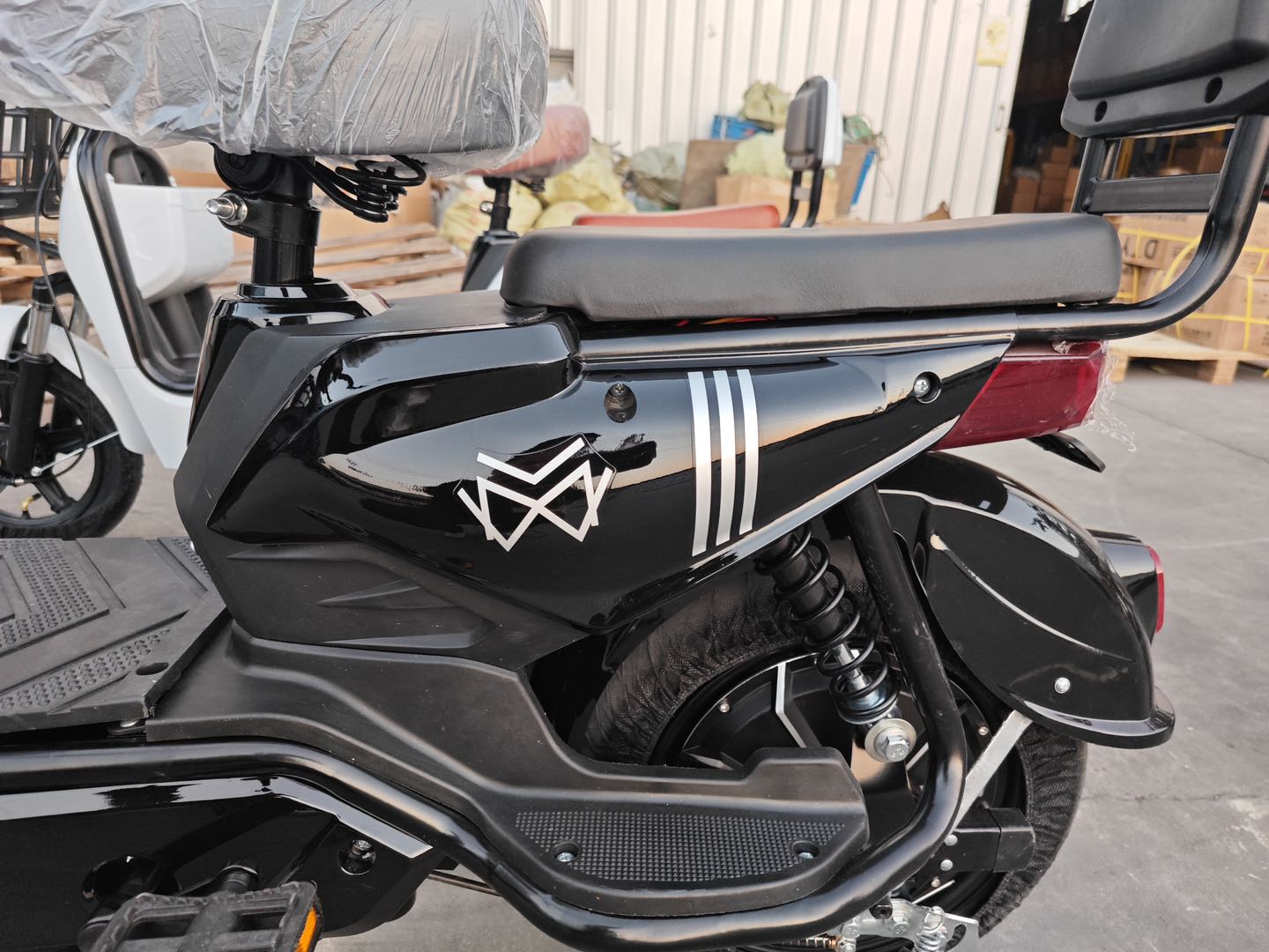 Bicicleta Elétrica JY MW 350W Sem CNH 3 Velocidades Couro Ma